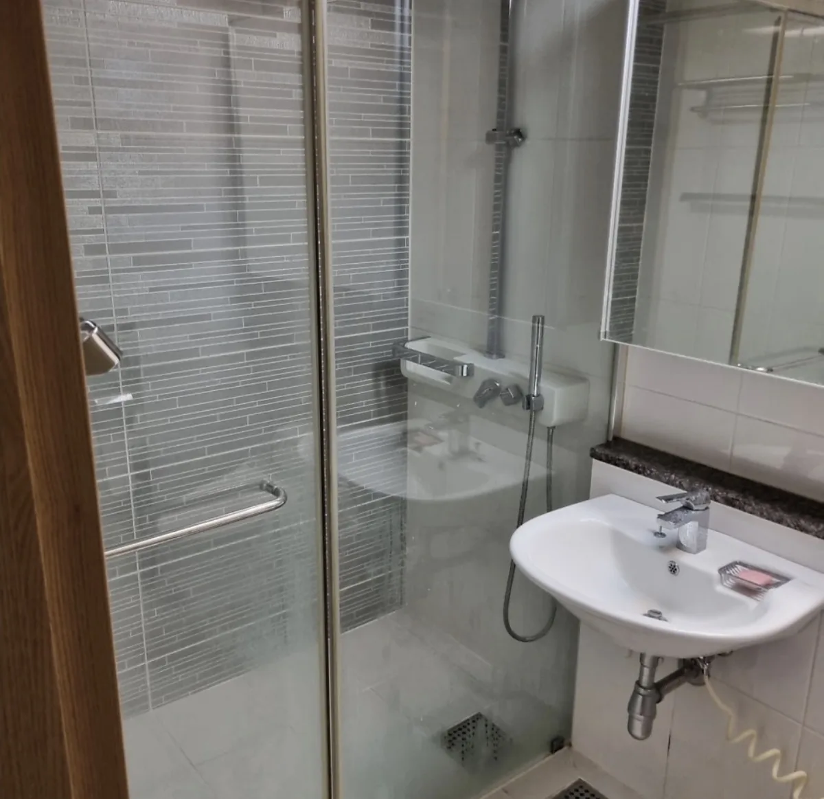 샤워부스 교체 후