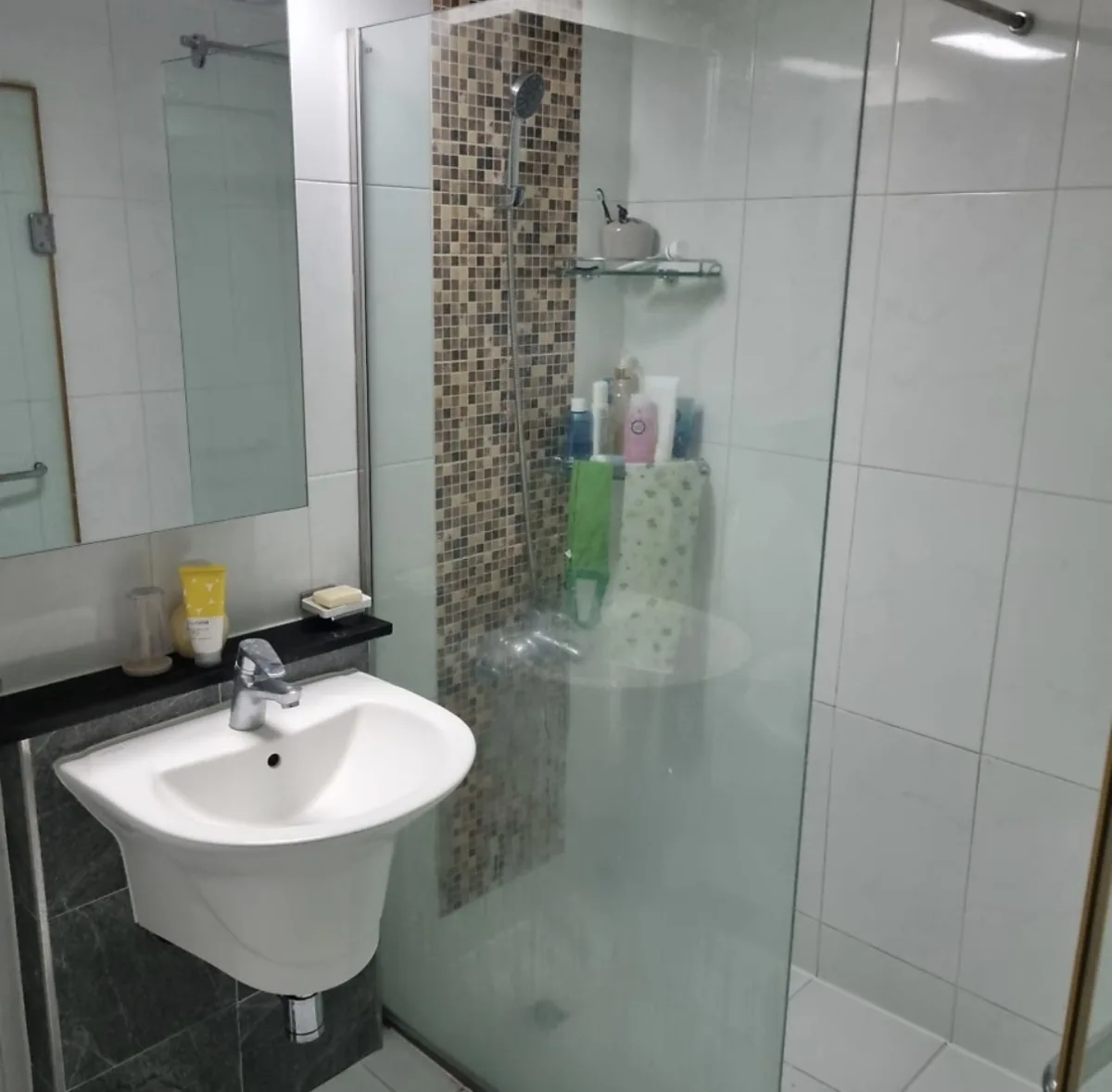 샤워부스 시공 완료