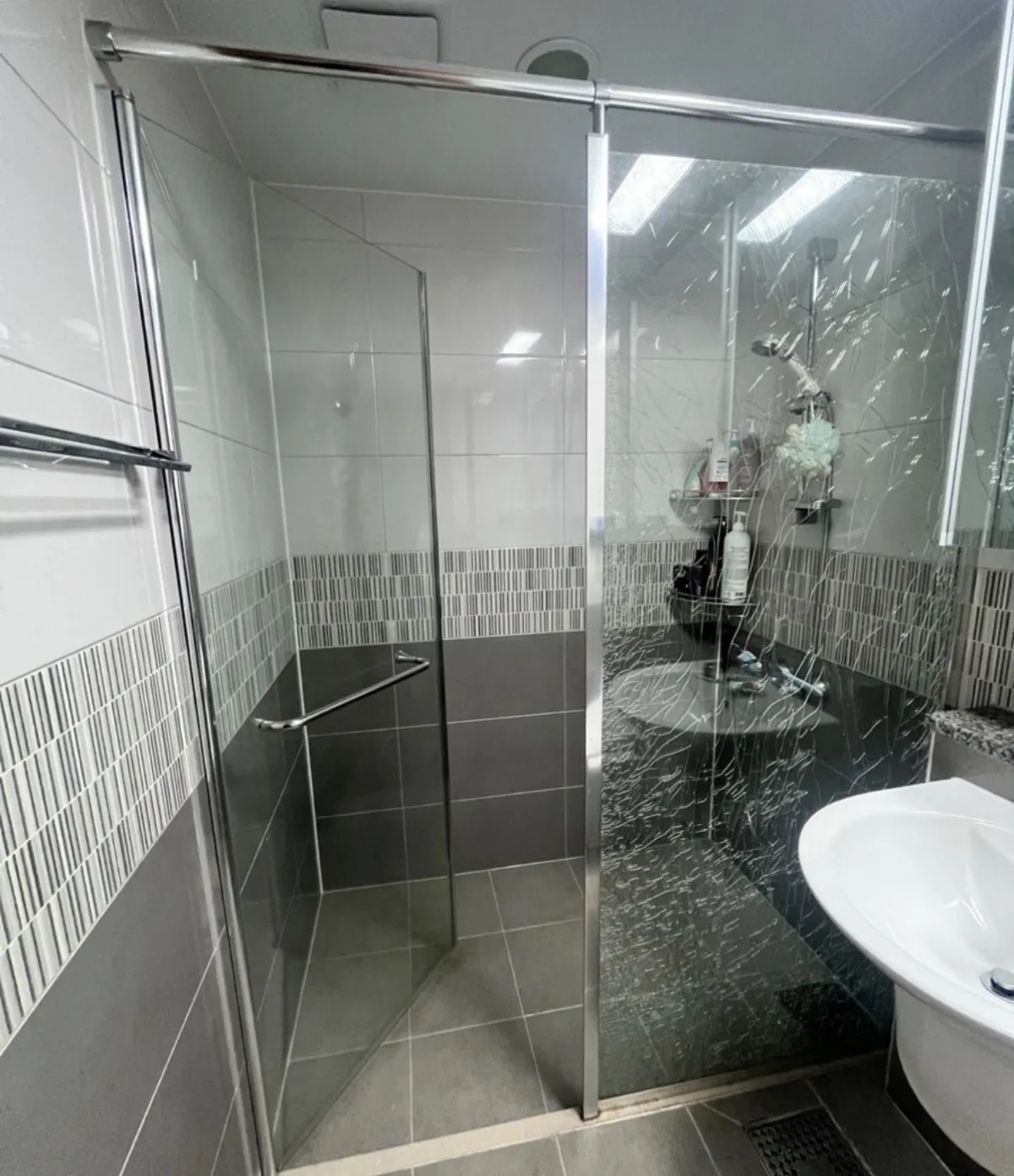 샤워부스 유리 파티션 설치